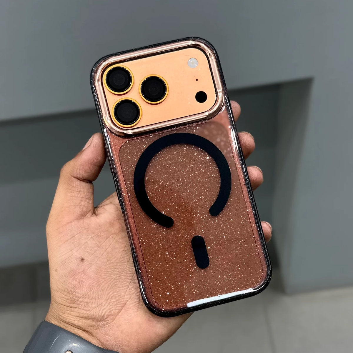 DREAMS SPARK CASE - BLACK IPHONE 17 Pro and Pro Max