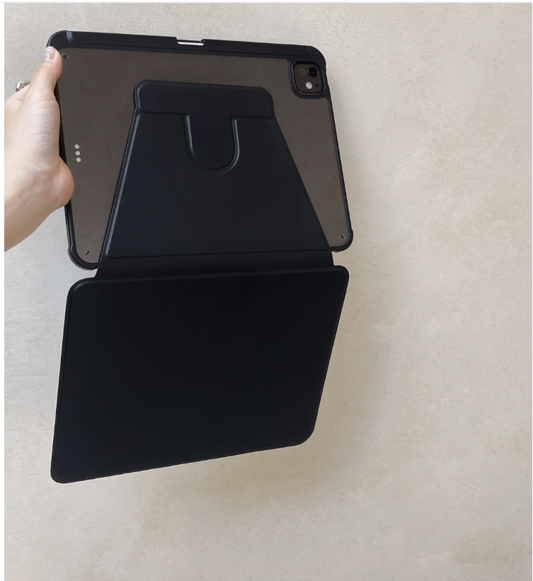 Stand iPad Case – Sleek Magnetic Flip Cover with Pencil Holder