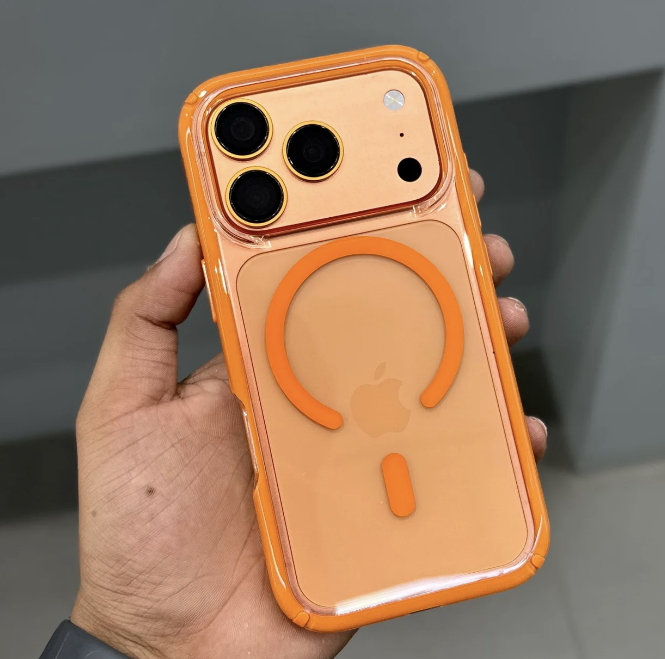 iPhone 17 Pro Case and 17 pro max  DYNAMYK RUG PLUS MAGSAFE CASE - ORANGE
