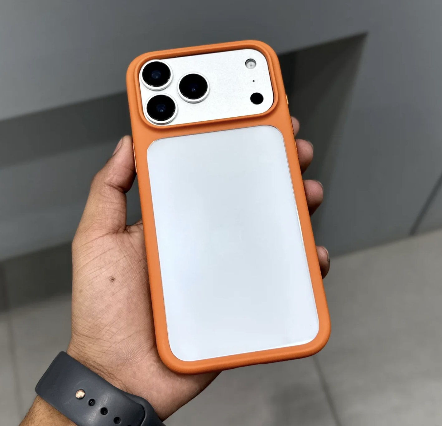 iphone 17 pro and 17 pro max  CMAQ ORIX CASE-ORANGE