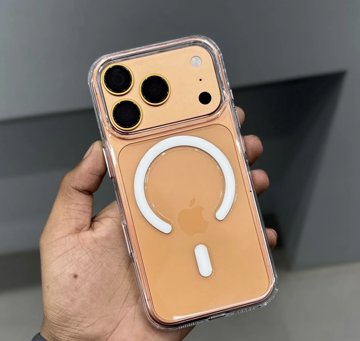 IPHONE 17 PRO AND 17 PRO MAX MAGSAFE CASE